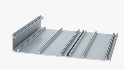 在建筑業(yè)不斷發(fā)展的過程中，幕墻使用的材料有哪些？